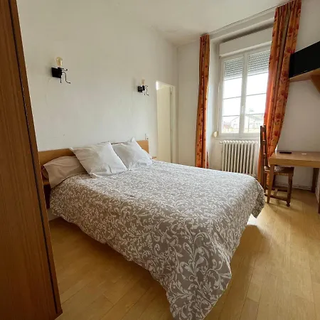 L'entracte Otel