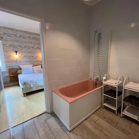 L'entracte Hotel *